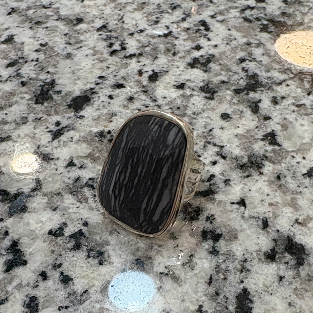 Silpada Large Silver and Black Statement Ring size 6 - Picture 2 of 5